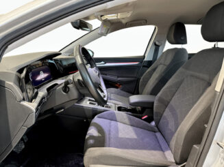 Volkswagen Golf 2023 - Image 6