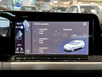 Volkswagen Golf 2023 - Image 19
