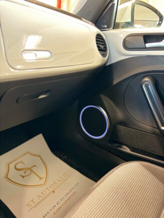 Volkswagen Beetle 2012 - Image 18