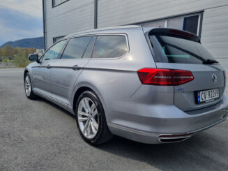 Volkswagen Passat 2019 - Image 12