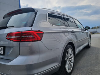Volkswagen Passat 2019 - Image 16