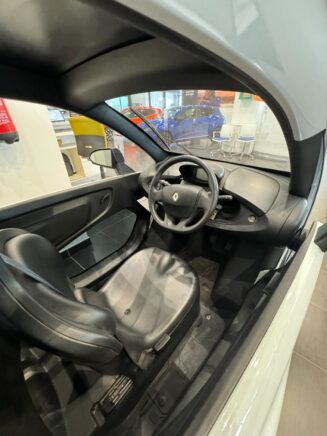 Renault Twizy-2015 - Image 7